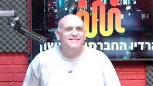 דוקטור רונן מנדי באולפן מדבר על בעיות נשימה